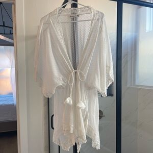 White lace swimsuit coverup abercrombie and fitch tie closure